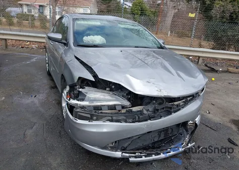 2015 Chrysler 200 Limited z USA, uszkodzony, nr VIN 1C3CCCAB7FN536823